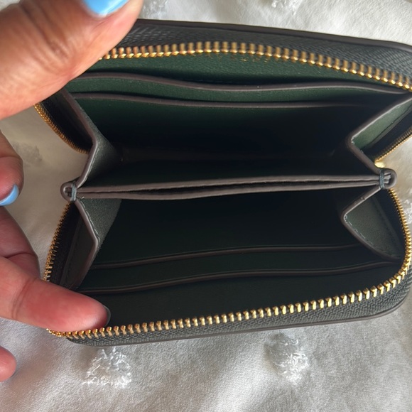 !!SALE!!TORY BURCH SMALL ELLA BIO ZIP WALLET - Picture 3 of 3